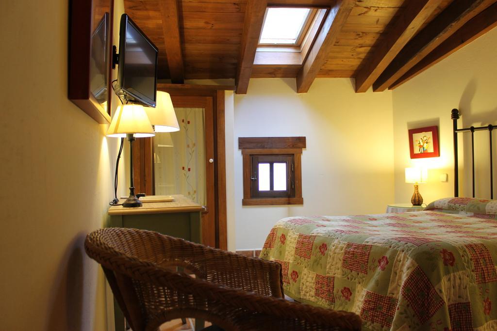 Hostal Rural Luna Y Hostal Rural Lunaposada Candeleda Quarto foto